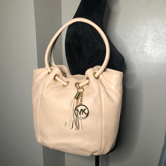 Michael Kors Blush Leather Ring Tote NWT - Picture 2 of 11